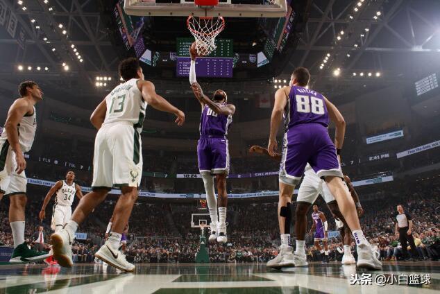  魔术终结湖人七连胜登顶东部  