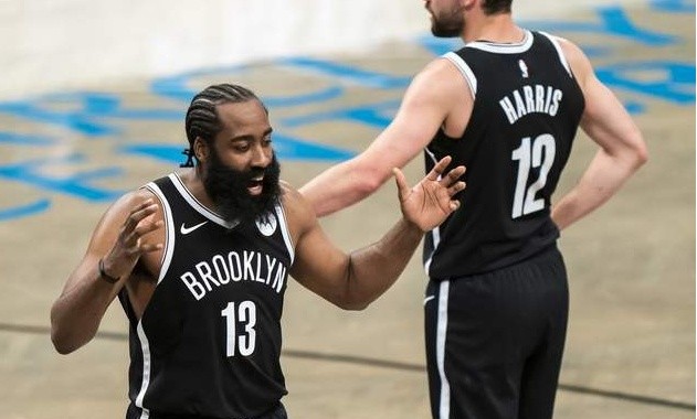  塔图姆关键罚球稳稳命中绿军险胜篮网队